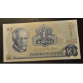 10 kr. 1984 C S  * Kv. 0 ** Katv. kr. 80 * - Bilder er sedellen du fr. Kv.0. Vurder ogs fra bilder.  IKKE SALR. / Tore Rimstad: kr.  40,-