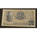 10 kr. 1977 A J   Kv. 0 - Bilder er sedellen du fr. Usirkulert pen kv.0. Vurder ogs fra bilder. IKKE SALR. / Tore Rimstad: kr.  55,-